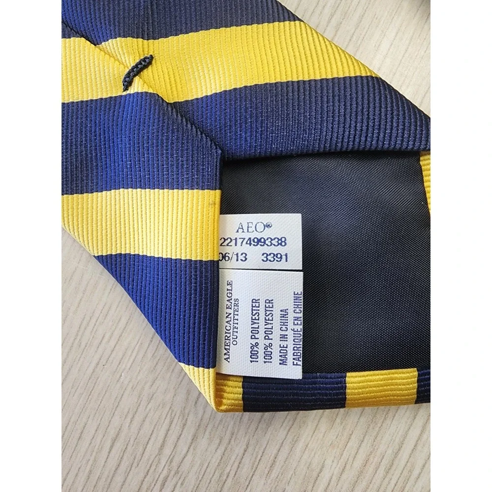 American Eagle Outfitters AEO Polyester Tie‎ Blue & Yellow Stripes Men Necktie
